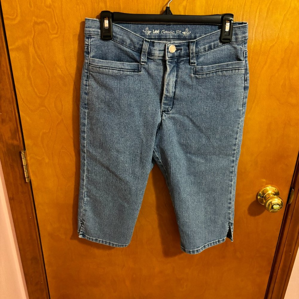 Lee‎ Classic Fit Capris, Blue, size 6P - Picture 2 of 14